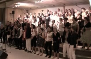 Alive Gospel Choir – Gospel Medley
