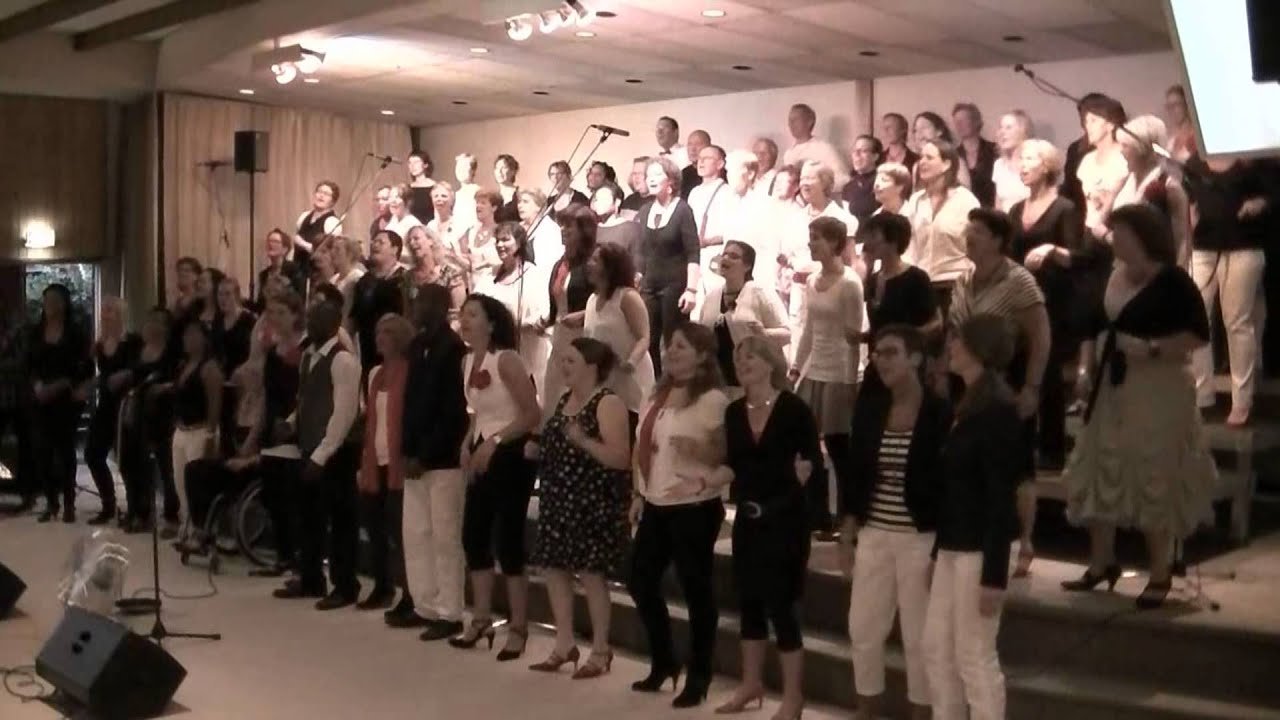 Alive Gospel Choir - Gospel Medley